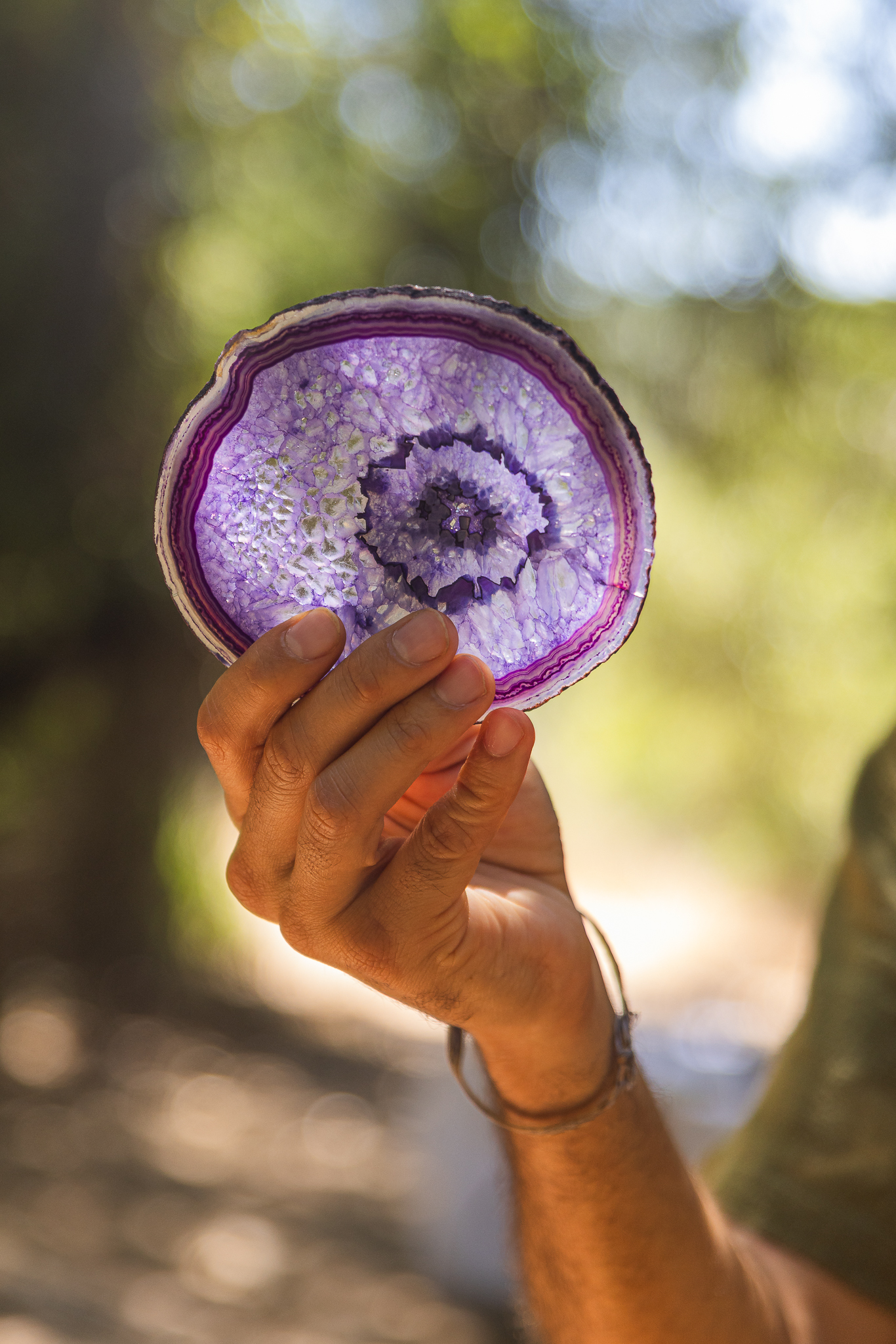 עין אגת טבעית כולל מעמד – תמונה 3